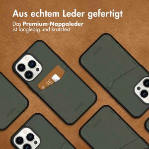 Accezz Premium Leather Card Slot Back Cover für das iPhone 13 Pro - Grün