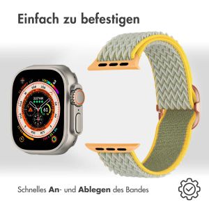 iMoshion Elastische Nylonarmband für das Apple Watch Series 1-9 / SE / Ultra (2) - 42/44/45/49 mm - Hellgrün