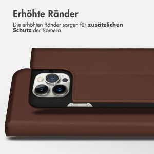 Accezz Premium Leather Slim Klapphülle für das iPhone 14 Pro Max - Braun