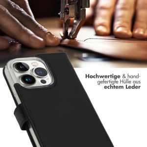 Selencia Echtleder Klapphülle für das iPhone 14 Pro - Schwarz