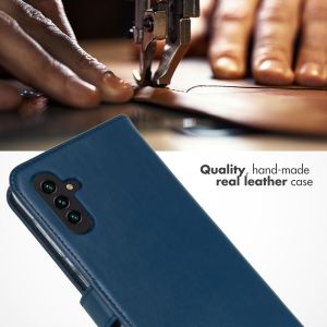 Selencia Echtleder Klapphülle für das Samsung Galaxy A13 (5G) / A04s - Blau