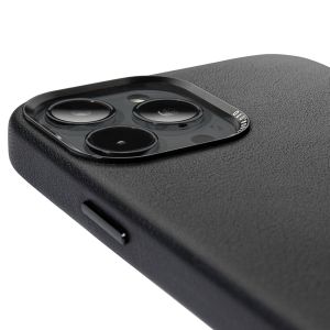 Decoded Leather Backcover MagSafe für das iPhone 13 Pro - Schwarz