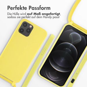 iMoshion Silikonhülle mit Band für das iPhone 12 (Pro) - Gelb