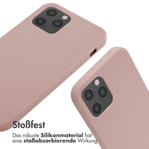 iMoshion Silikonhülle mit Band für das iPhone 12 (Pro) - Sand Pink