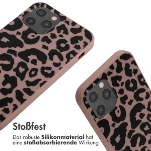 iMoshion Silikonhülle design mit Band für das iPhone 12 (Pro) - Animal Pink