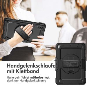 Accezz ﻿Robustes Back Cover mit Schultergurt für das iPad (2017 / 2018) - Schwarz