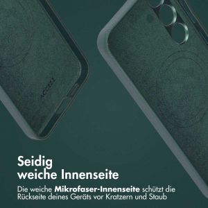 Accezz 2-in-1 Klapphülle aus Leder mit MagSafe für das Samsung Galaxy S23 FE - Cedar Green