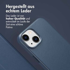 Accezz 2-in-1 Klapphülle aus Leder mit MagSafe für das iPhone 14 - Nightfall Blue