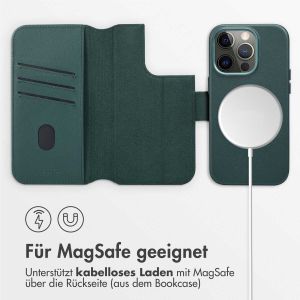 Accezz 2-in-1 Klapphülle aus Leder mit MagSafe für das iPhone 14 Pro - Cedar Green