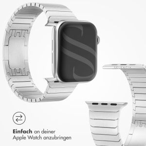 Selencia Gliederarmband aus Edelstahl für die Apple Watch Series 1-9 / SE – 38/40/41 mm – Silber