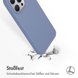 Accezz Liquid Silikoncase für das iPhone 15 Pro Max - Lavender Grey