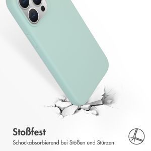 Accezz Liquid Silikoncase mit MagSafe für das iPhone 15 Pro Max - Sky Blue