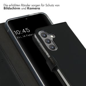 Selencia Echtleder Klapphülle für das Samsung Galaxy S24 - Schwarz