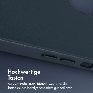 Accezz MagSafe Leather Backcover für das iPhone 12 (Pro) - Nightfall Blue