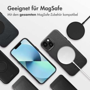 Accezz MagSafe Leather Backcover für das iPhone 13 - Onyx Black