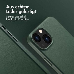 Accezz MagSafe Leather Backcover für das iPhone 13 - Cedar Green
