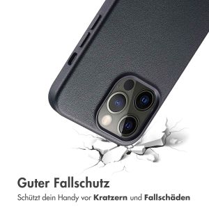 Accezz MagSafe Leather Backcover für das iPhone 13 Pro - Onyx Black