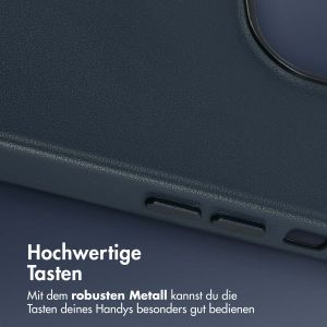 Accezz MagSafe Leather Backcover für das iPhone 13 Pro - Nightfall Blue