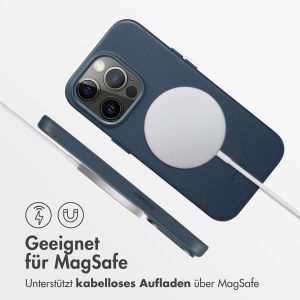 Accezz MagSafe Leather Backcover für das iPhone 14 Pro - Nightfall Blue