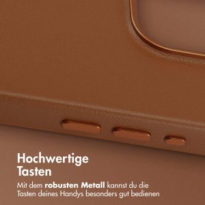 Accezz MagSafe Leather Backcover für das iPhone 15 Pro - Sienna Brown