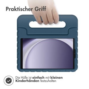 iMoshion Schutzhülle mit Handgriff kindersicher für das Samsung Galaxy Tab A9 8.7 Zoll - Dunkelblau