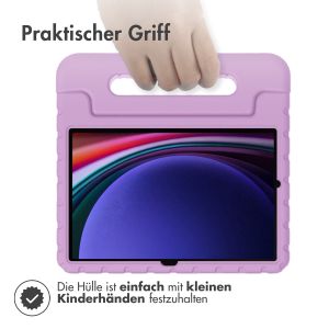 iMoshion Schutzhülle mit Handgriff kindersicher für das Samsung Galaxy Tab S9 / Tab S9 FE - Lila