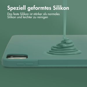 Accezz Liquid Silicone Back Cover mit Stifthalter für das iPad Pro 12.9 (2022) / Pro 12.9 (2021) / Pro 12.9 (2020) - Dunkelgrün