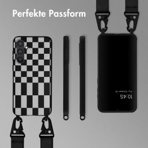 Selencia Silikonhülle design mit abnehmbarem Band für das Samsung Galaxy S23 FE - Irregular Check Black