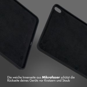 Accezz Liquid Silicone Back Cover mit Stifthalter für das iPad Air 5 (2022) / Air 4 (2020) - Schwarz