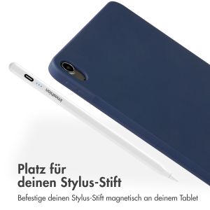 Accezz Liquid Silicone Back Cover mit Stifthalter für das iPad Air 5 (2022) / Air 4 (2020) - Dunkelblau