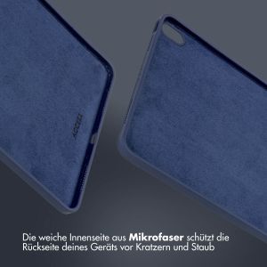 Accezz Liquid Silicone Back Cover mit Stifthalter für das iPad Air 5 (2022) / Air 4 (2020) - Dunkelblau