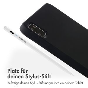Accezz Liquid Silicone Back Cover mit Stifthalter für das iPad Pro 11 (2018 - 2022) - Schwarz
