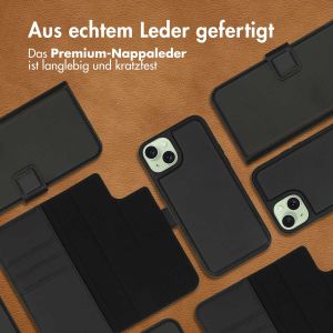 Accezz Premium Leather 2 in 1 Wallet Bookcase für das iPhone 15 Plus - Schwarz