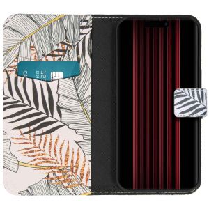 iMoshion Design Softcase Bookcase für das iPhone 15 - Glamour Botanic