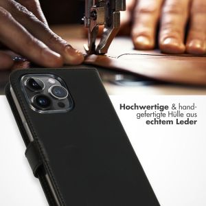 Selencia Echtleder Klapphülle für das iPhone 15 Pro Max - Schwarz