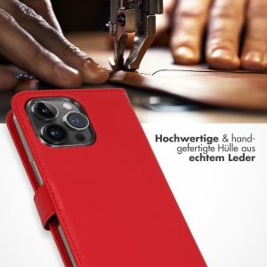 Selencia Echtleder Klapphülle für das iPhone 15 Pro Max - Rot