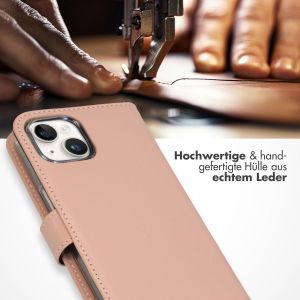 Selencia Echtleder Klapphülle für das iPhone 15 Plus - Dusty Pink