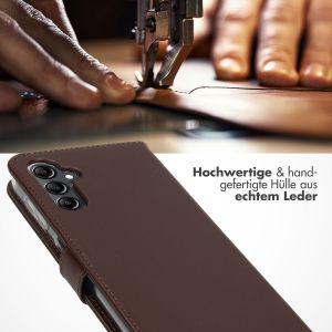 Selencia Echtleder Klapphülle für das Samsung Galaxy A14 (5G/4G) - Braun