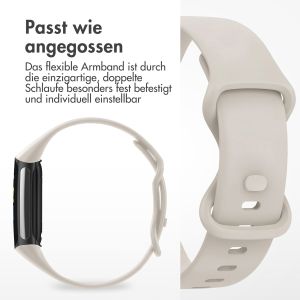 iMoshion Silikonband für die Fitbit Charge 5 / Charge 6 - Größe L - Aprikose