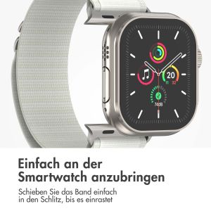 iMoshion Nylon-Armband Alpine für die Apple Watch Series 1-9 / SE - 38/40/41 mm - Starlight