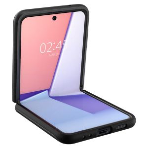 Spigen Thin Fit Pro™ Hardcase für das Samsung Galaxy Z Flip 3 - Schwarz