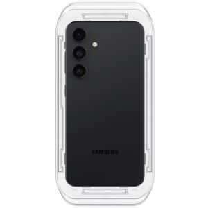 Spigen GLAStR Fit Displayschutzfolie  + Applicator für das Samsung Galaxy S24