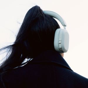 Defunc Mondo Over-Ear Kopfhörer - Kabelloser Kopfhörer - Clear