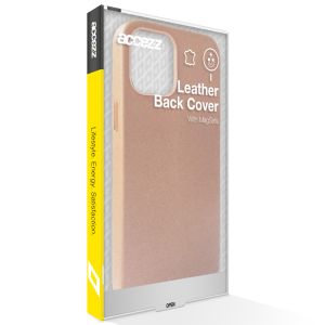 Accezz Leather Backcover mit MagSafe iPhone 12 (Pro) - Braun