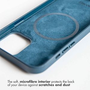 Accezz Leather Backcover mit MagSafe iPhone 12 (Pro) - Dunkelblau