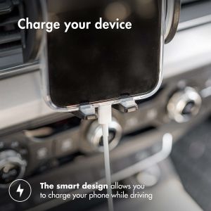 iMoshion Handyhalterung für das Auto für das iPhone 13 Pro Max - verstellbar - universell - Lüftungsgitter -Schwarz