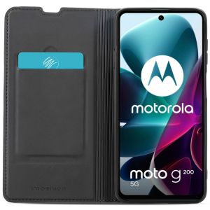 iMoshion Slim Folio Klapphülle für das Motorola Moto G200 - Schwarz