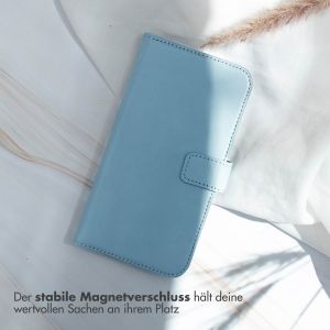 Selencia Echtleder Klapphülle für das Samsung Galaxy S21 FE - Hellblau