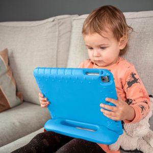 iMoshion Hülle mit Handgriff kindersicher iPad Pro 11 (2022) / Pro 11 (2021) / Pro 11 (2020) - Blau