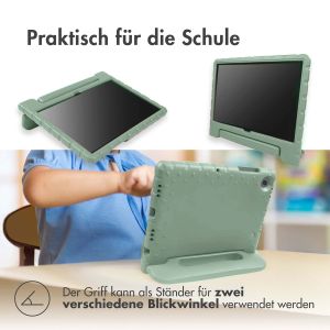 iMoshion Schutzhülle mit Handgriff kindersicher für das iPad 10 (2022) 10.9 Zoll - Olive Green